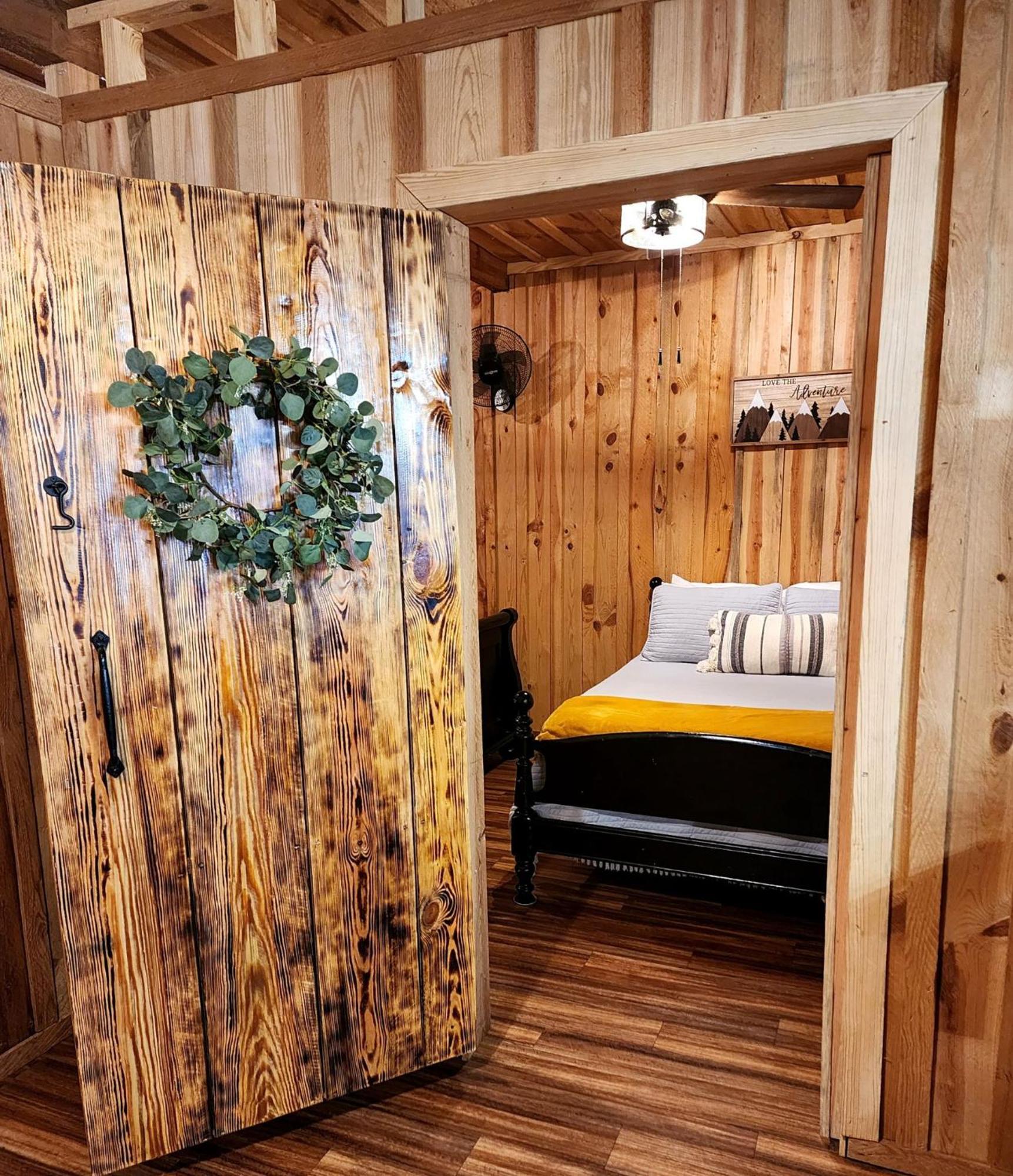 Unique Country Cabin Meets Farmhouse Modern!!! Mena Екстериор снимка