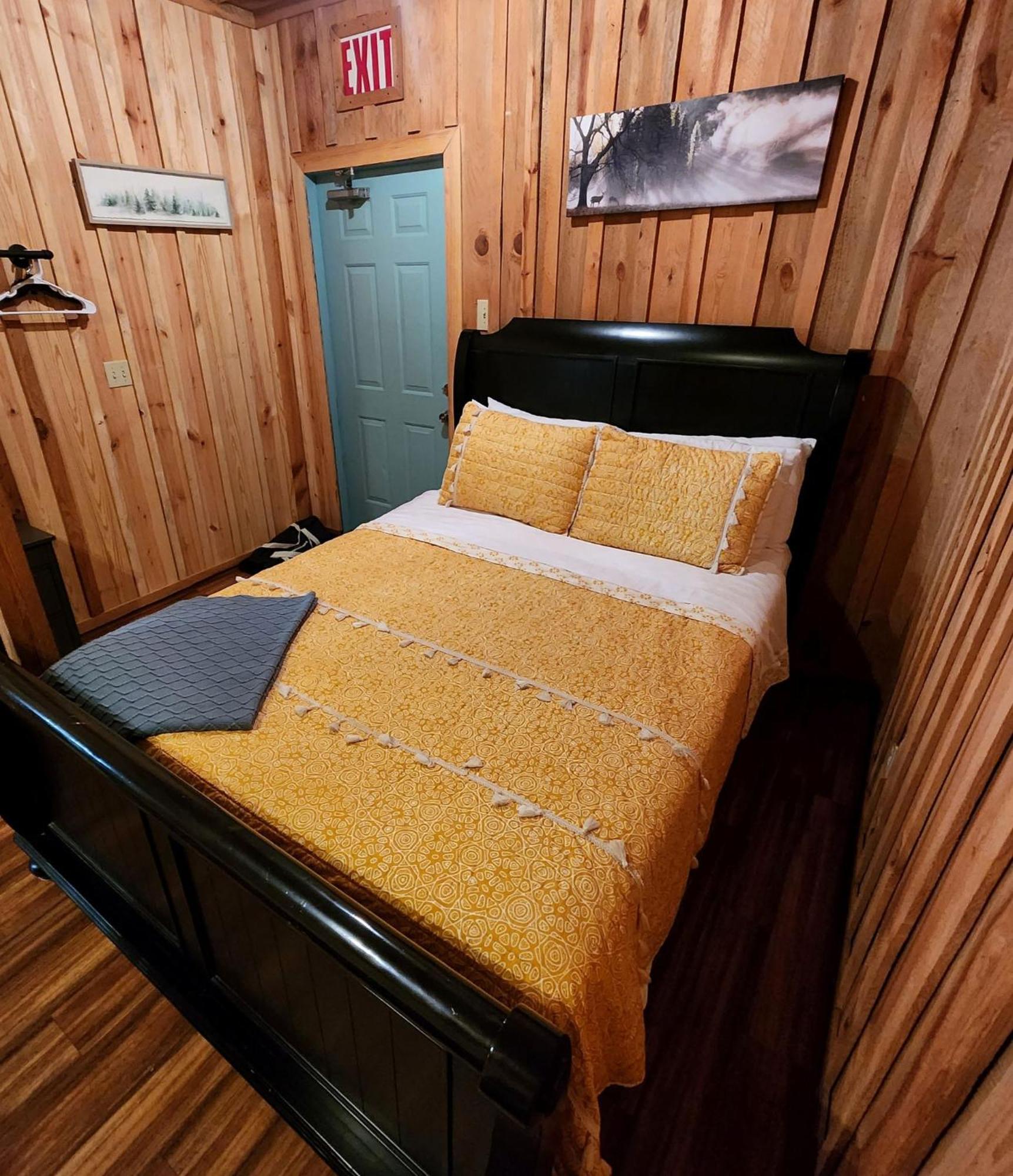 Unique Country Cabin Meets Farmhouse Modern!!! Mena Екстериор снимка