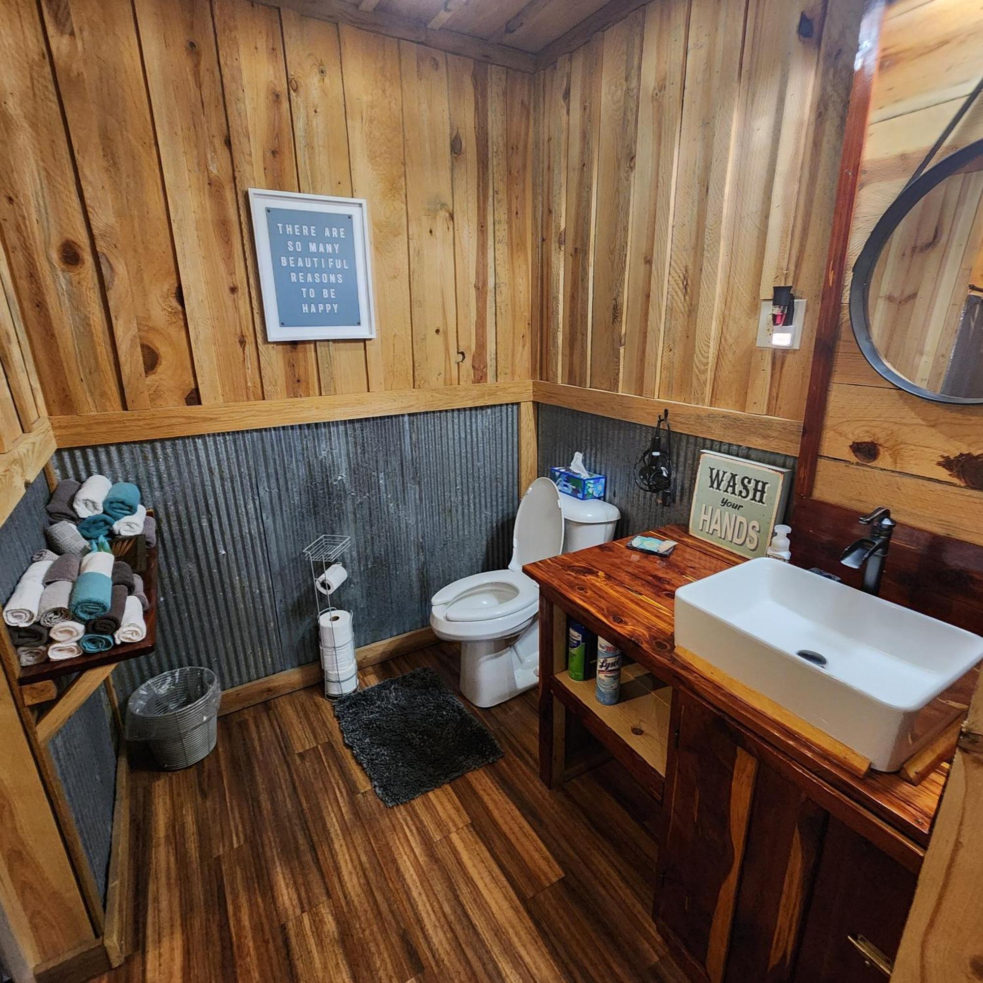 Unique Country Cabin Meets Farmhouse Modern!!! Mena Екстериор снимка
