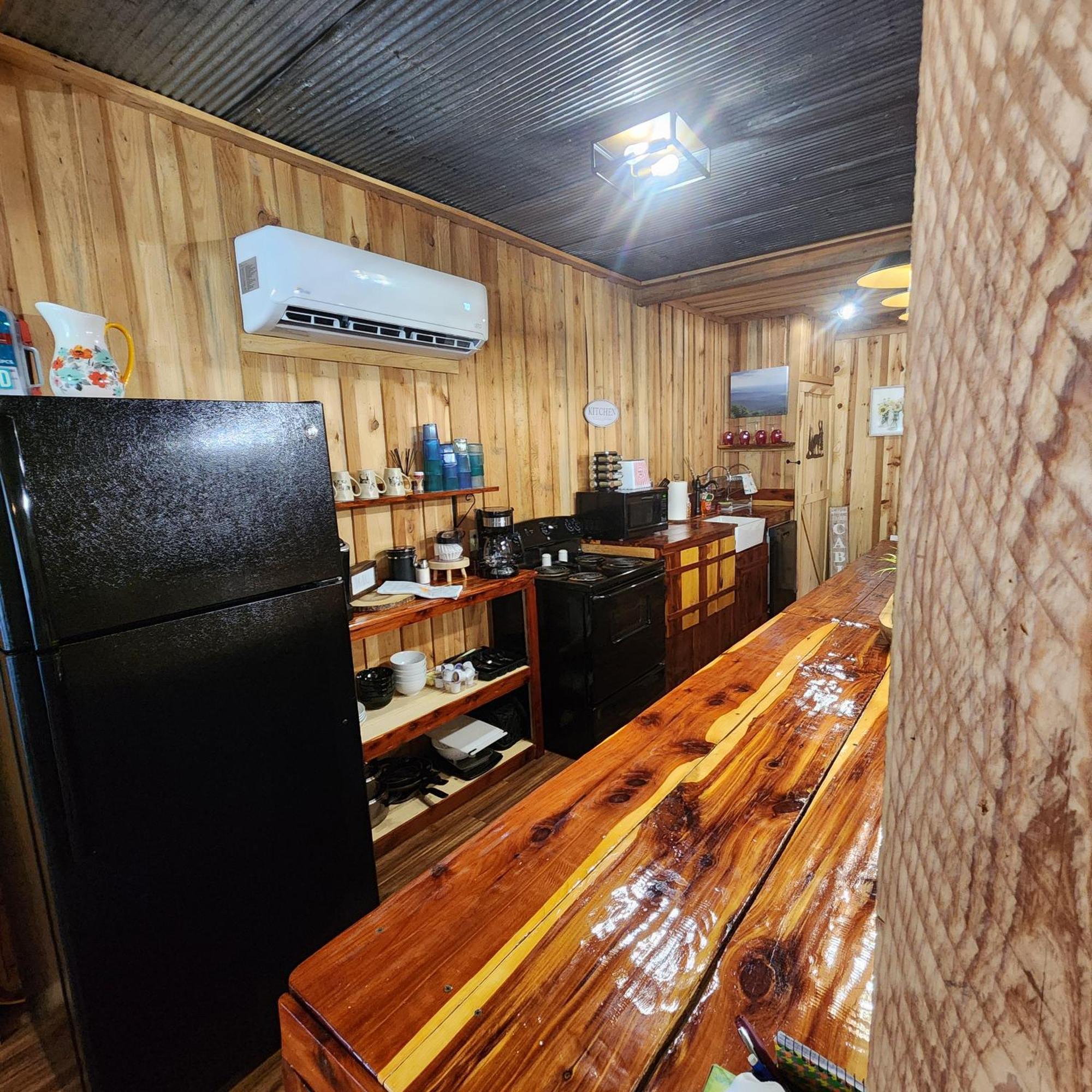 Unique Country Cabin Meets Farmhouse Modern!!! Mena Екстериор снимка