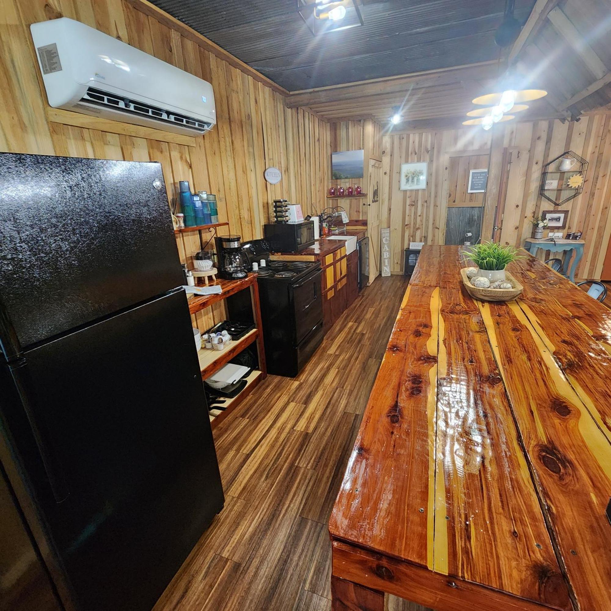 Unique Country Cabin Meets Farmhouse Modern!!! Mena Екстериор снимка