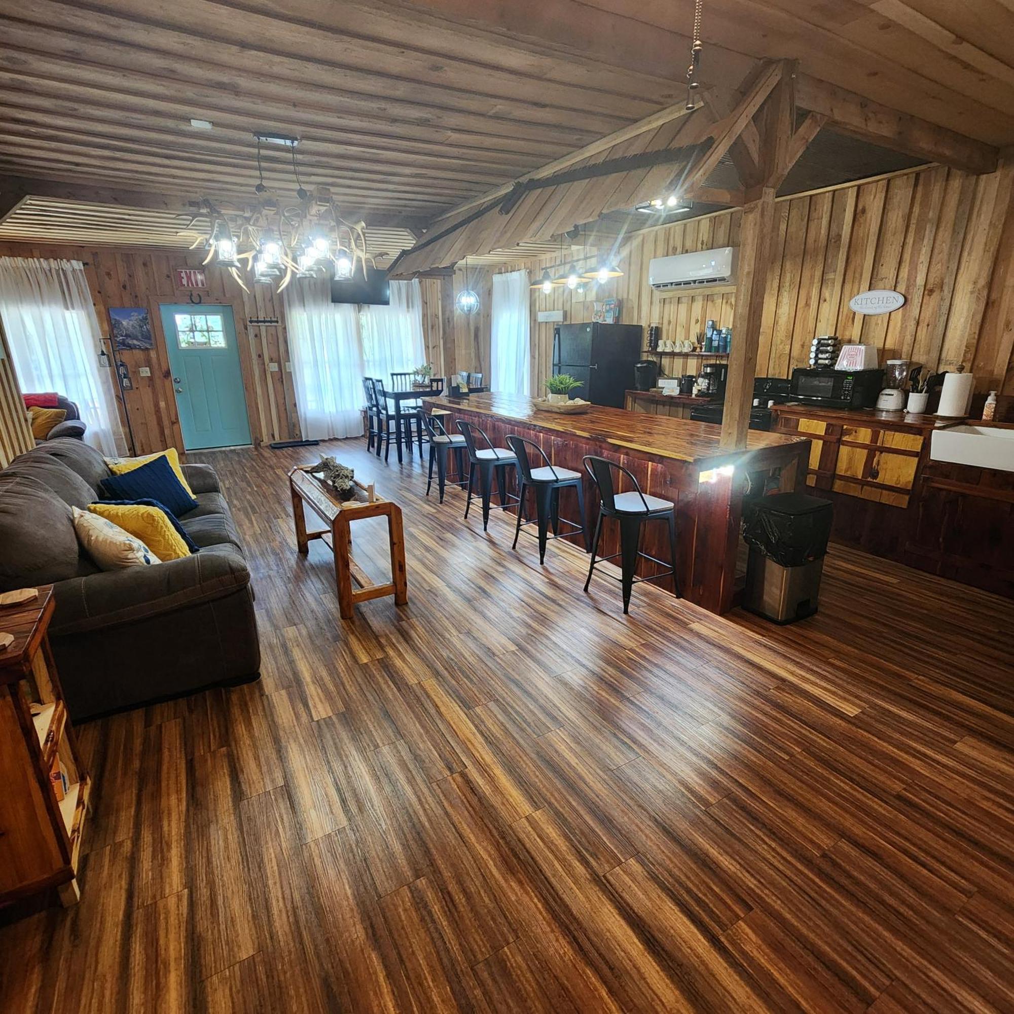 Unique Country Cabin Meets Farmhouse Modern!!! Mena Екстериор снимка