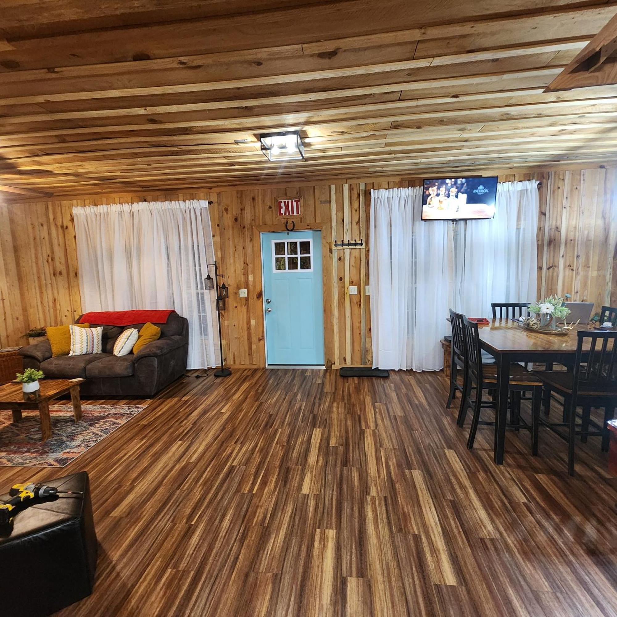 Unique Country Cabin Meets Farmhouse Modern!!! Mena Екстериор снимка